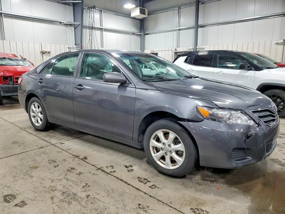 2011 TOYOTA CAMRY LE  