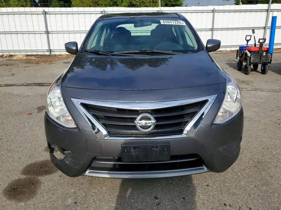 2019 NISSAN VERSA SV  