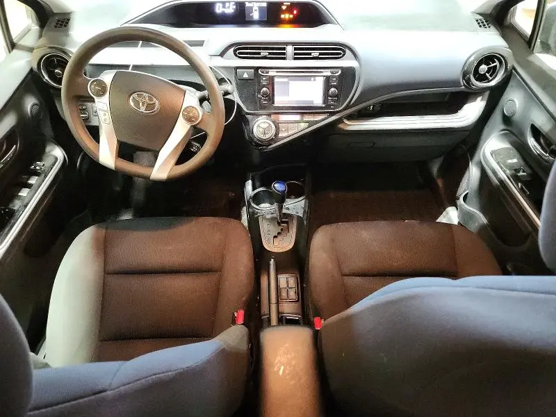 2016 TOYOTA PRIUS C TWO  