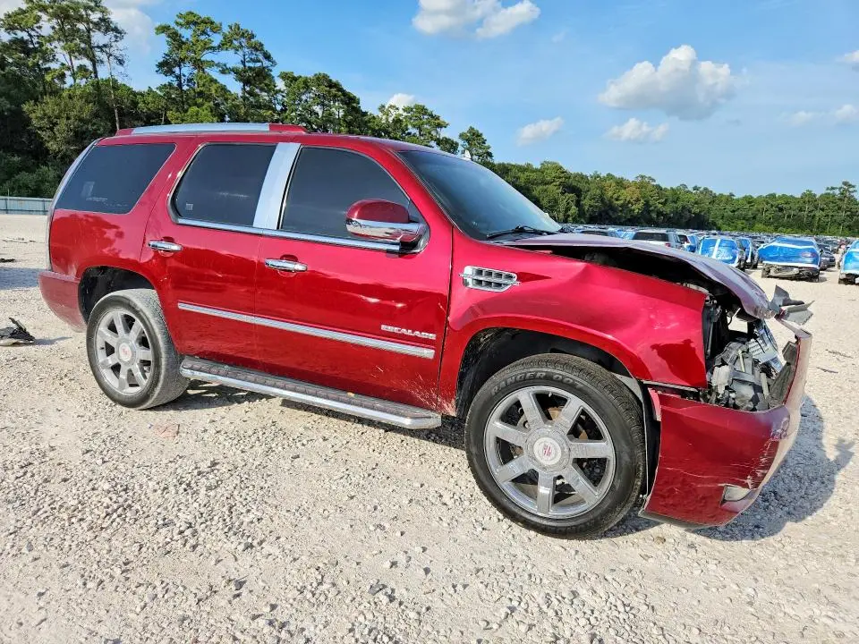 2011 CADILLAC ESCALADE PLATINUM  