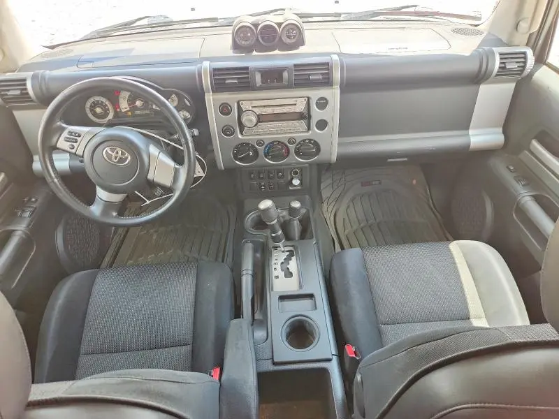 2010 TOYOTA FJ CRUISER BASE  