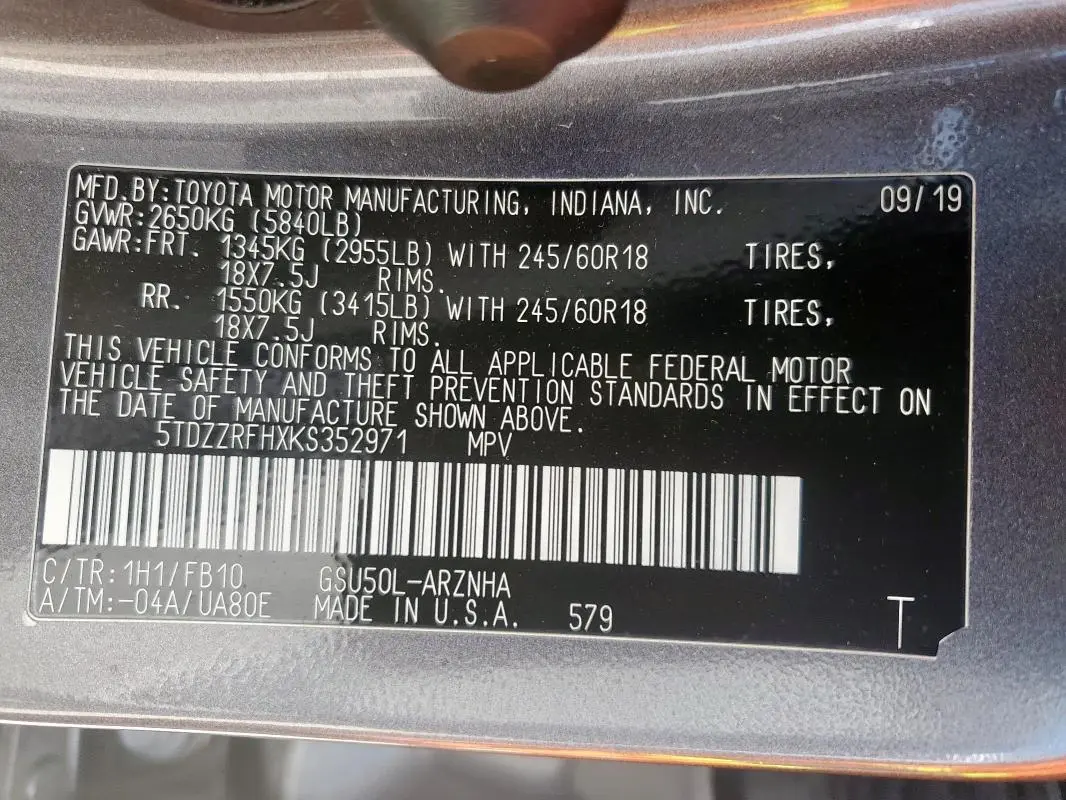 2019 TOYOTA HIGHLANDER LE  