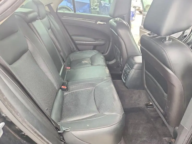 2016 CHRYSLER 300C   