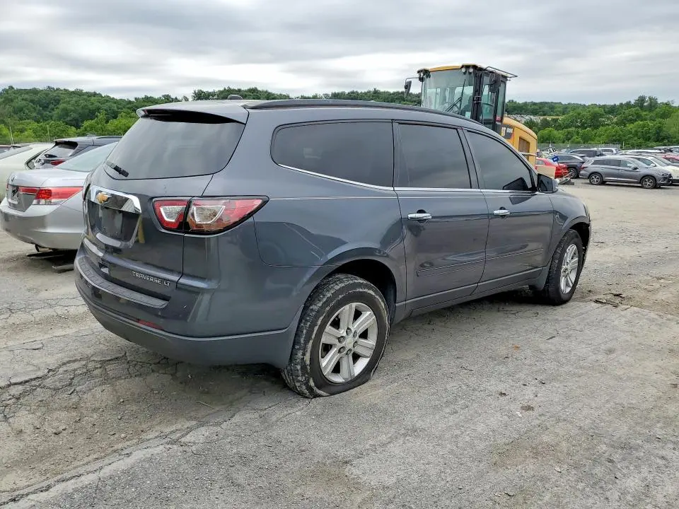 2014 CHEVROLET TRAVERSE LT  