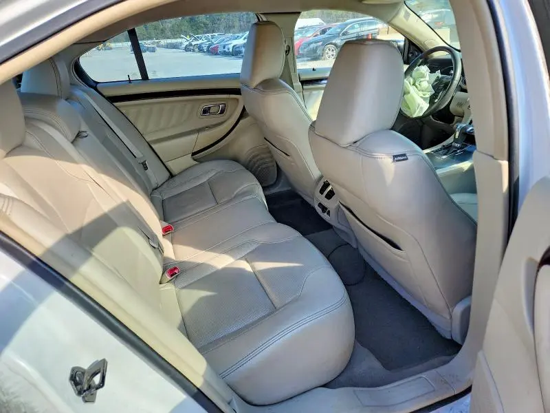 2011 FORD TAURUS LIMITED  