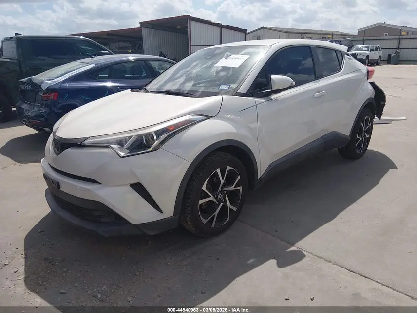 2018 TOYOTA C-HR XLE
