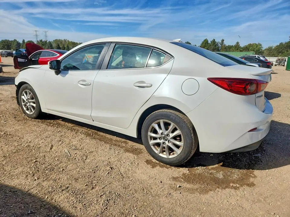 2015 MAZDA 3 TOURING  