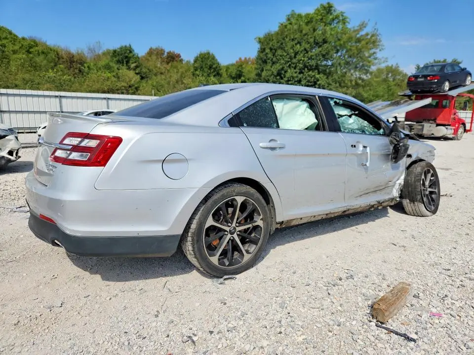 2015 FORD TAURUS LIMITED  