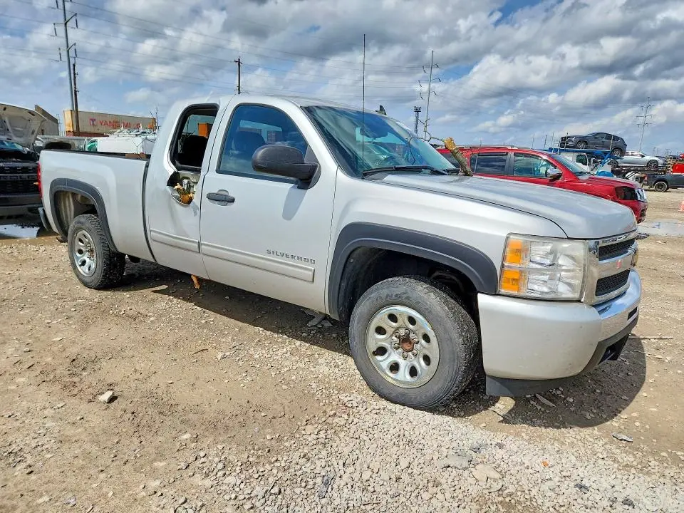 2011 CHEVROLET SILVERADO C1500 LT  