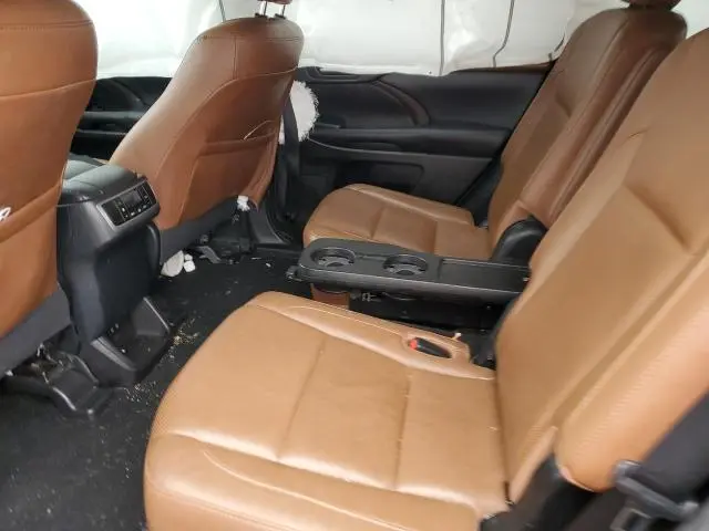 2019 TOYOTA HIGHLANDER LIMITED  