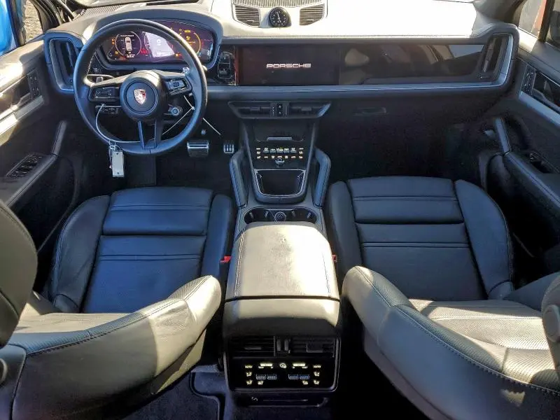 2024 PORSCHE CAYENNE S  