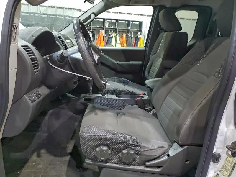 2012 NISSAN FRONTIER SV  