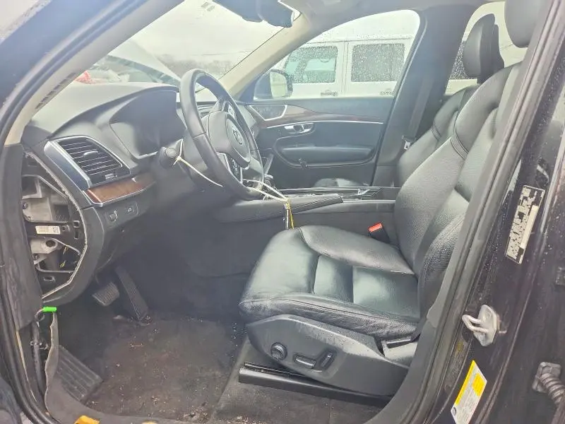 2016 VOLVO XC90 T6  
