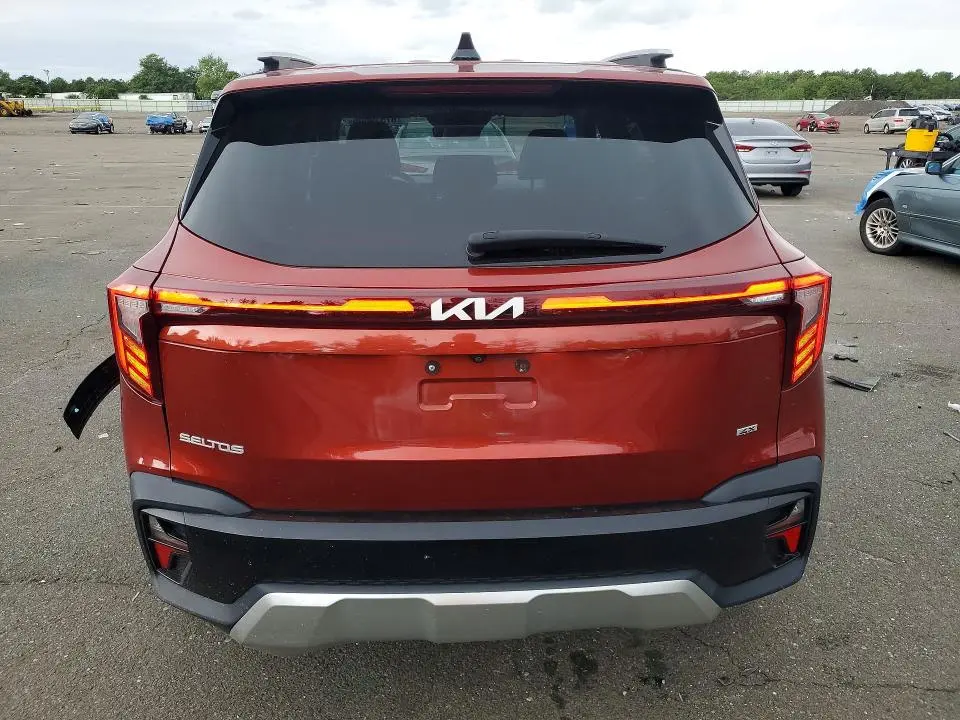 2024 KIA SELTOS S  