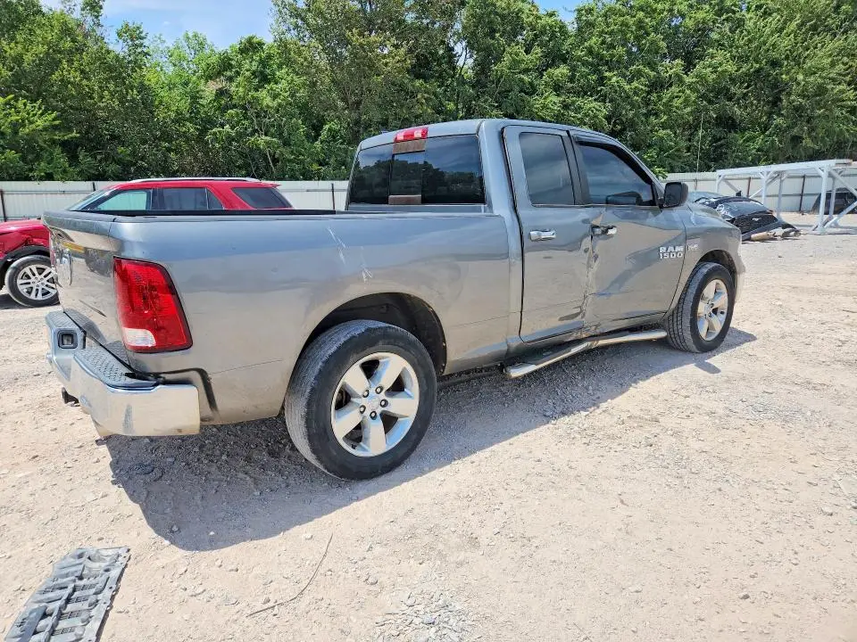 2013 RAM 1500 SLT  