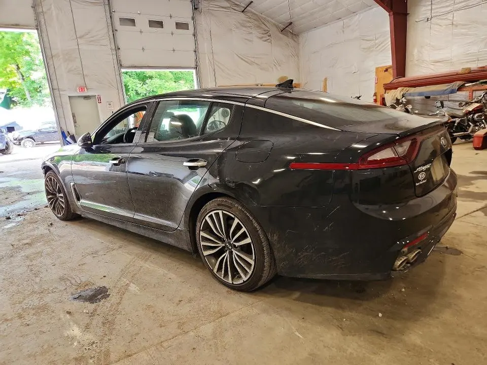 2018 KIA STINGER PREMIUM  