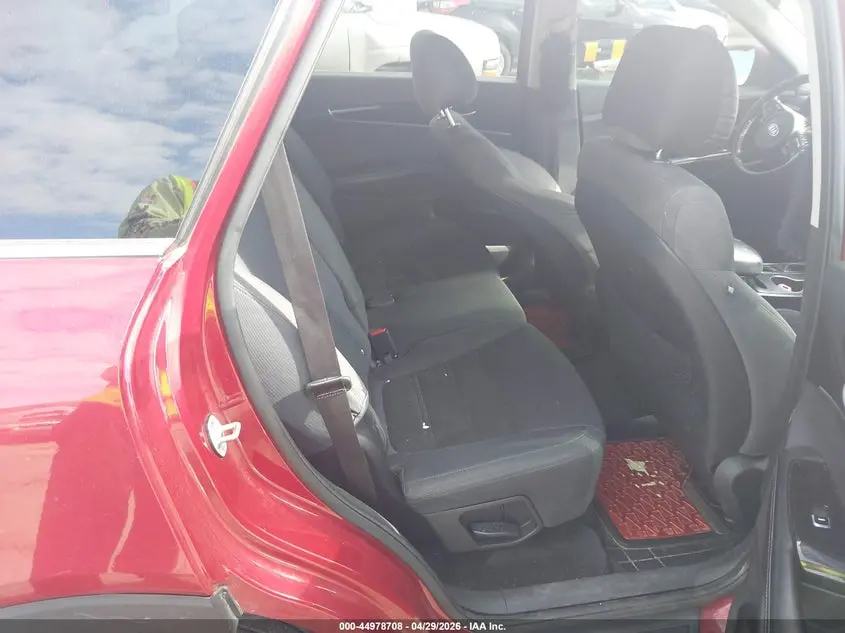 2016 KIA SORENTO 2.4L LX