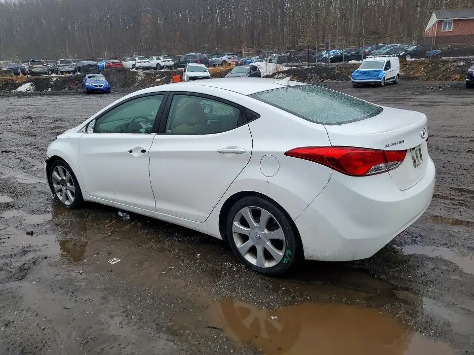 2013 HYUNDAI ELANTRA GLS  