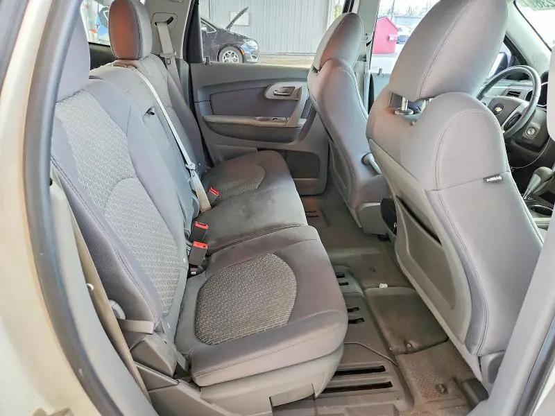 2011 CHEVROLET TRAVERSE LS  