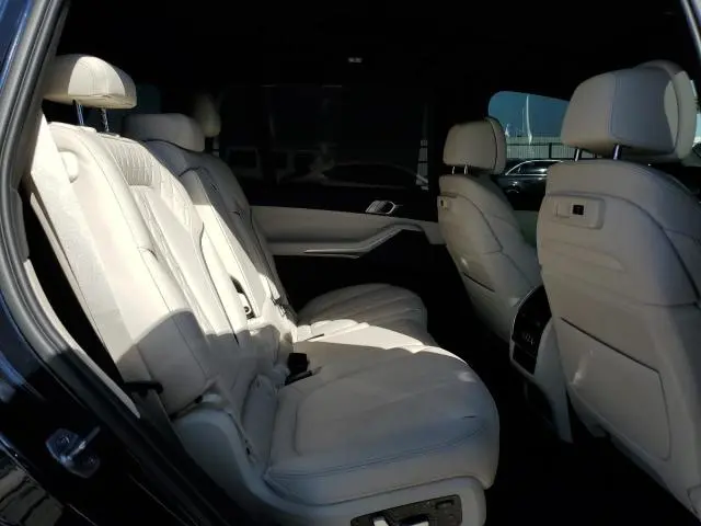 2022 BMW X7 M50I