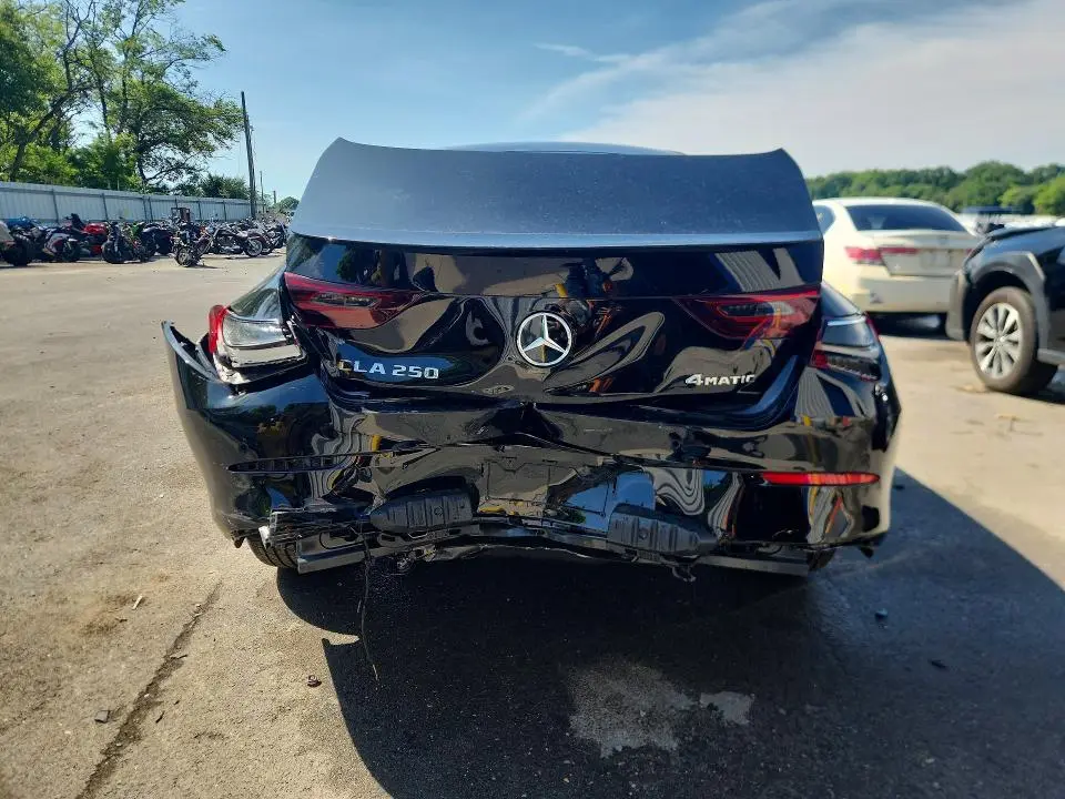 2025 MERCEDES-BENZ CLA 250 4MATIC  