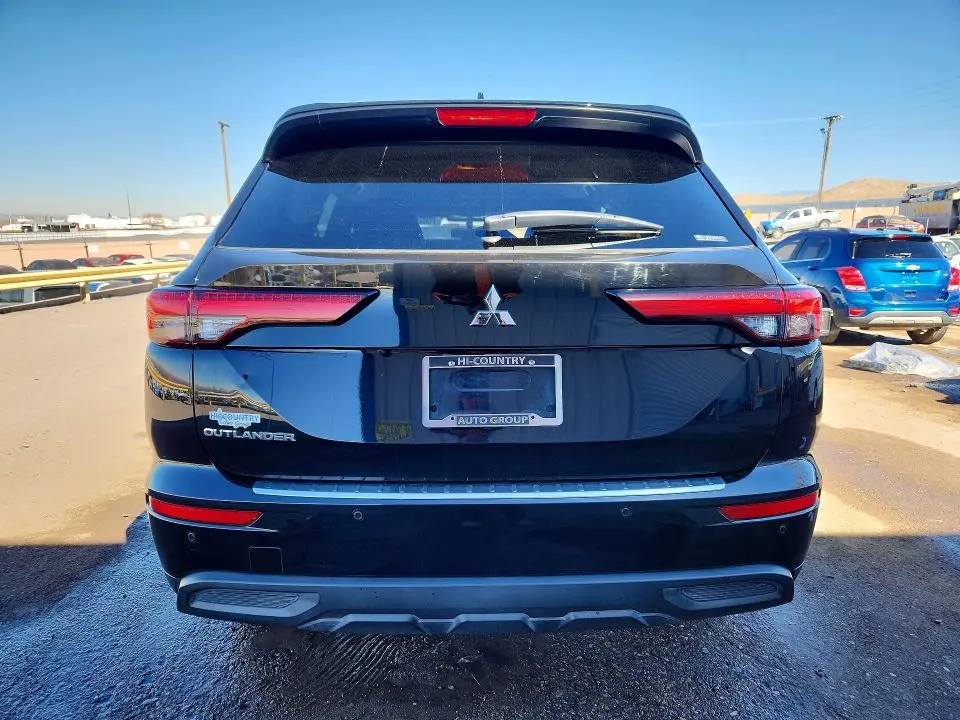 2022 MITSUBISHI OUTLANDER ES  