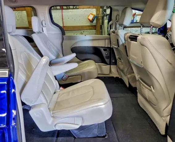 2018 CHRYSLER PACIFICA TOURING L PLUS  