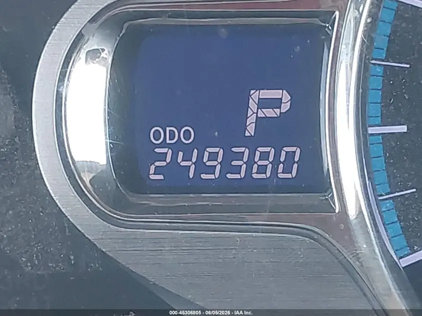 2013 TOYOTA SIENNA XLE V6 8 PASSENGER