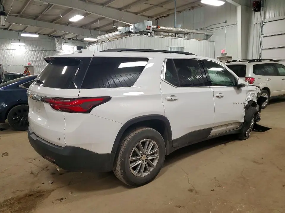 2023 CHEVROLET TRAVERSE LT  