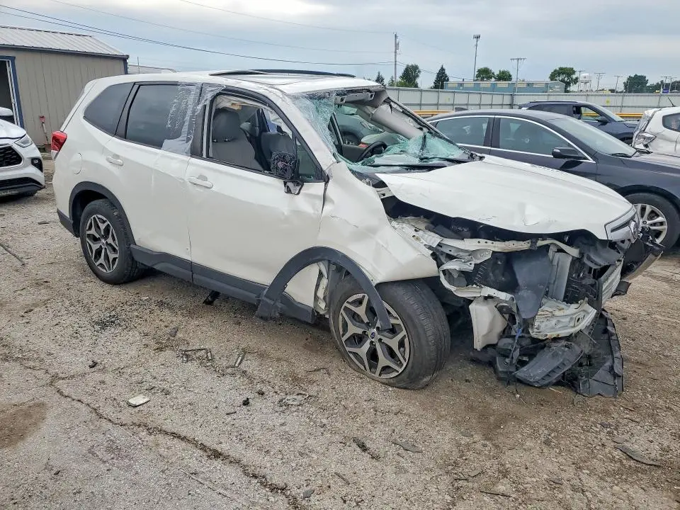 2019 SUBARU FORESTER PREMIUM  
