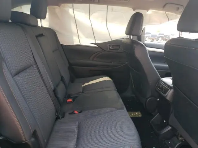 2015 TOYOTA HIGHLANDER LE