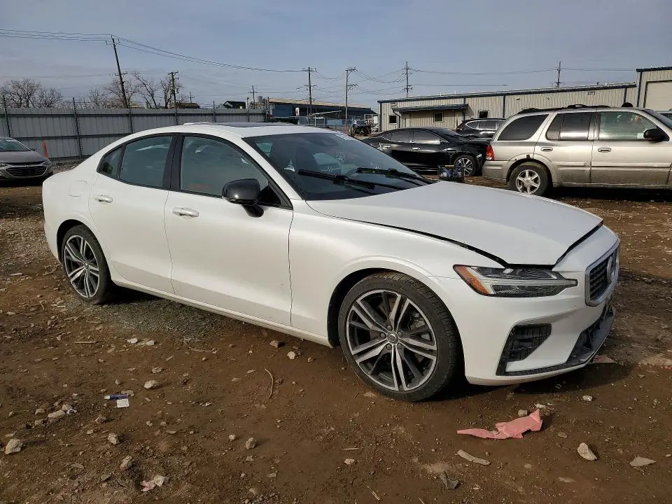 2019 VOLVO S60 T6 R-DESIGN  