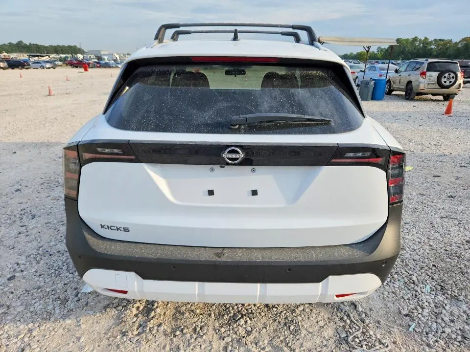 2026 NISSAN KICKS SV  