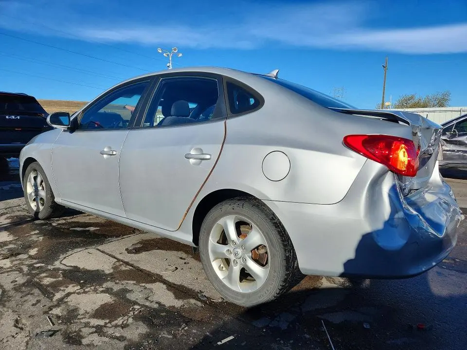 2010 HYUNDAI ELANTRA SE  