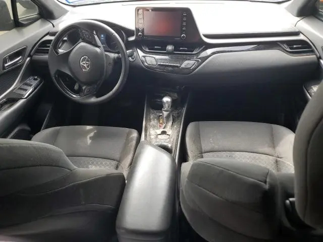 2022 TOYOTA C-HR XLE  