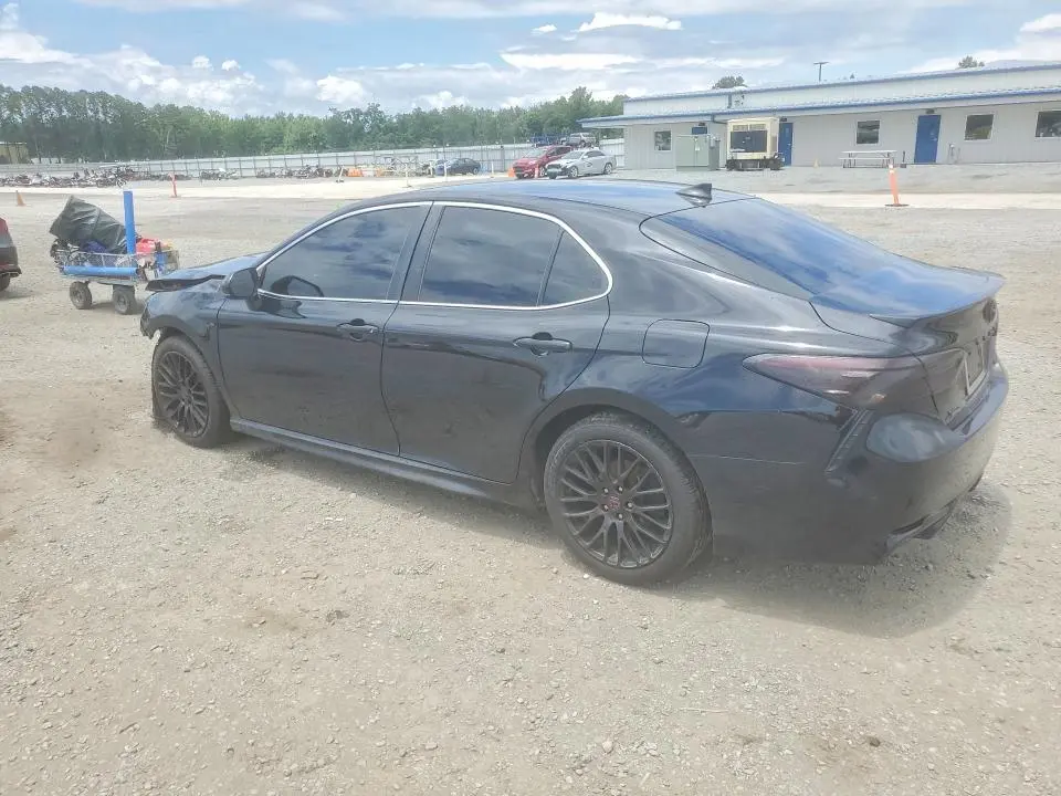 2019 TOYOTA CAMRY SE  