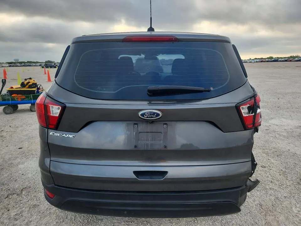 2019 FORD ESCAPE S  