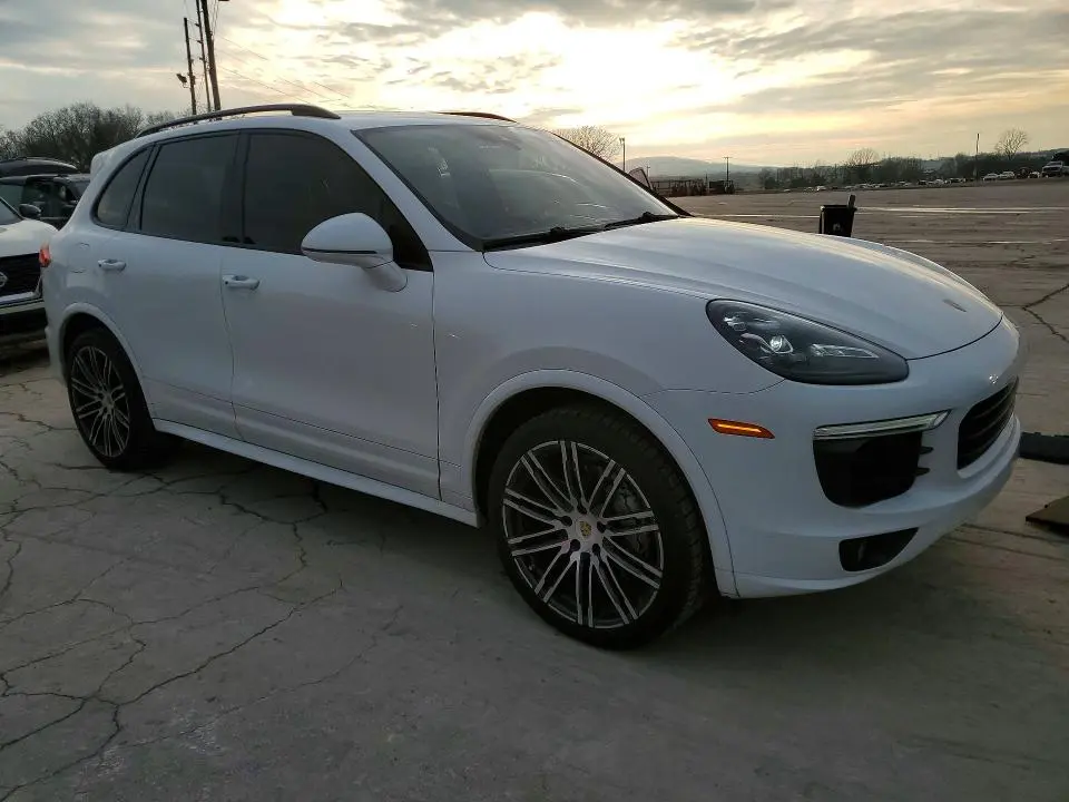 2016 PORSCHE CAYENNE S  