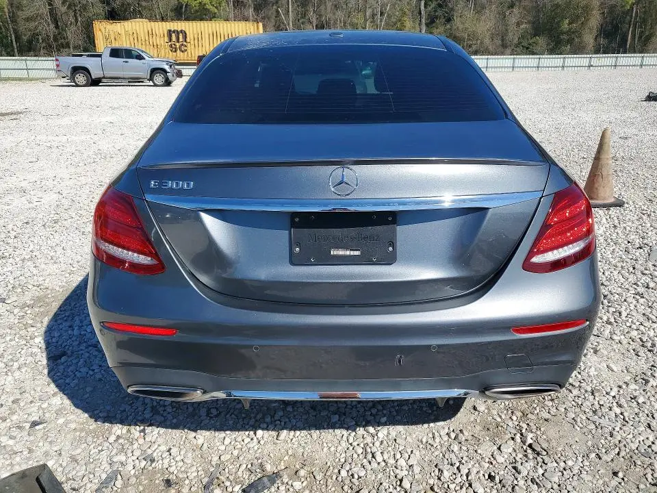 2019 MERCEDES-BENZ E 300  
