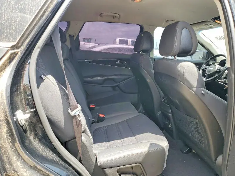 2016 KIA SORENTO LX V6  