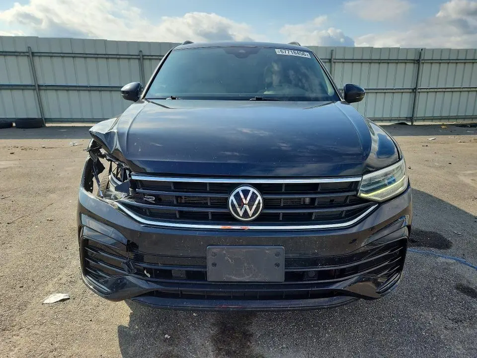 2022 VOLKSWAGEN TIGUAN SE R-LINE BLACK  