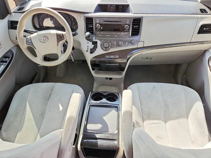 2011 TOYOTA SIENNA LE  