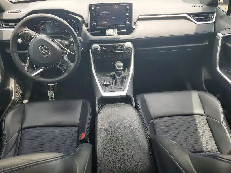 2019 TOYOTA RAV4 XSE  
