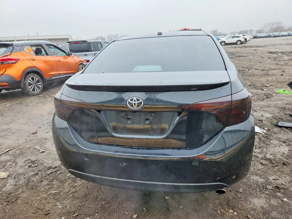 2017 TOYOTA COROLLA SE  