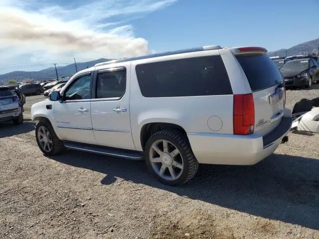 2011 CADILLAC ESCALADE ESV LUXURY  