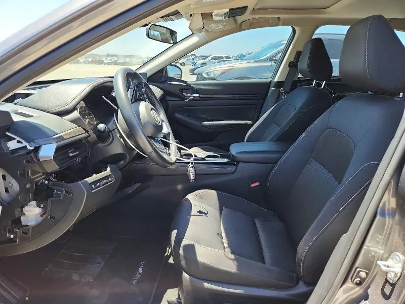 2024 NISSAN ALTIMA SV  