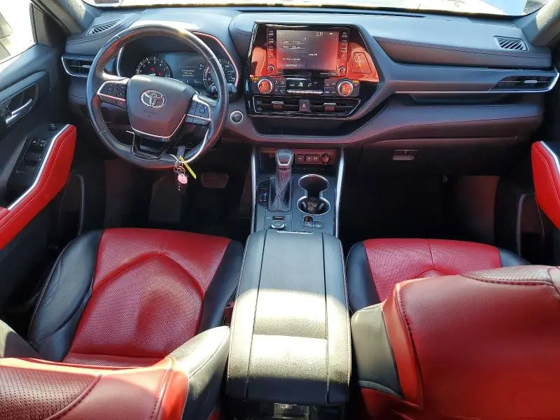 2021 TOYOTA HIGHLANDER XSE  