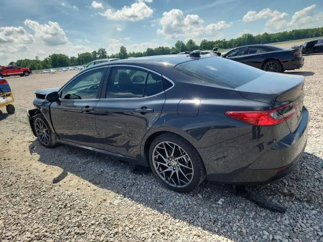 2025 TOYOTA CAMRY XLE  