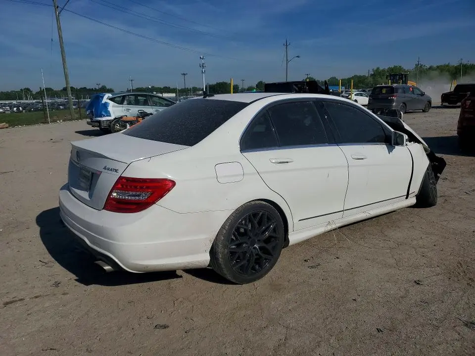 2013 MERCEDES-BENZ C 300 4MATIC  