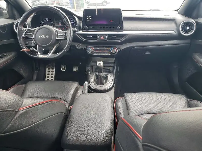 2023 KIA FORTE GT  